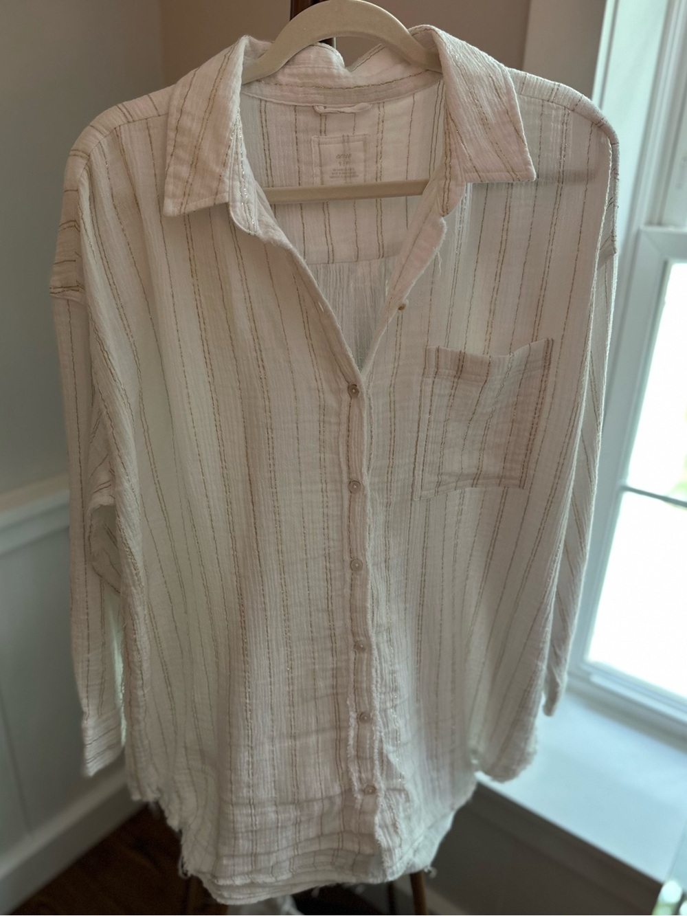 Aerie Pool to Party Button Down